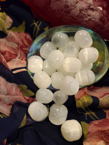 Selenite for keeping your crystals clear from negative energy and more: Medium Tumbled